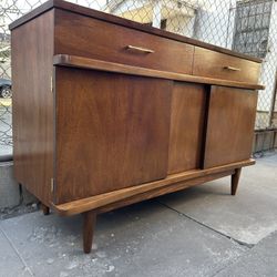 Mid Century walnut Credenza/ Buffet