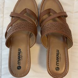 Size 9 Wedge Sandals Tan 
