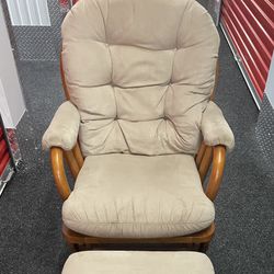 Wooden Rocking Chair With Moving Ottoman