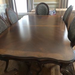 11 Piece American Signature Dining Room Set