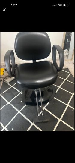 Styling chair