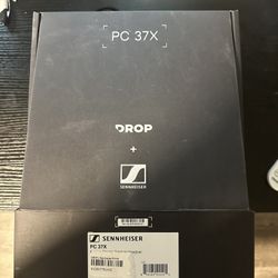 Like New Headphones (see Descrition)