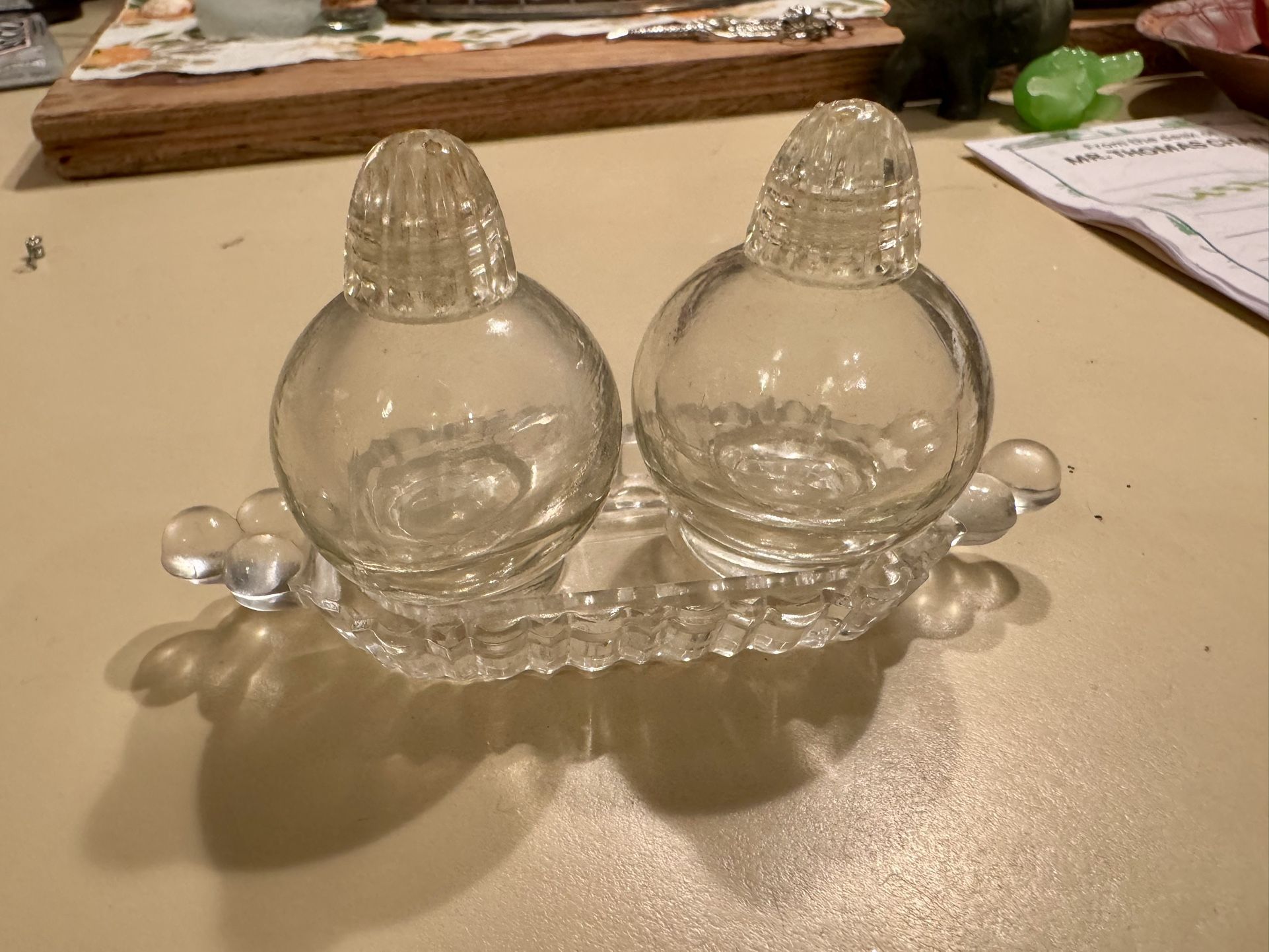 2 Sets Vintage Salt And Pepper Shakers