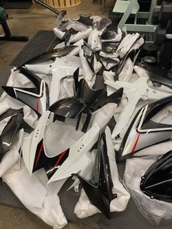 ZXMT GSX-R600/750 Fairing Kit 2008–2010 – New/Unused