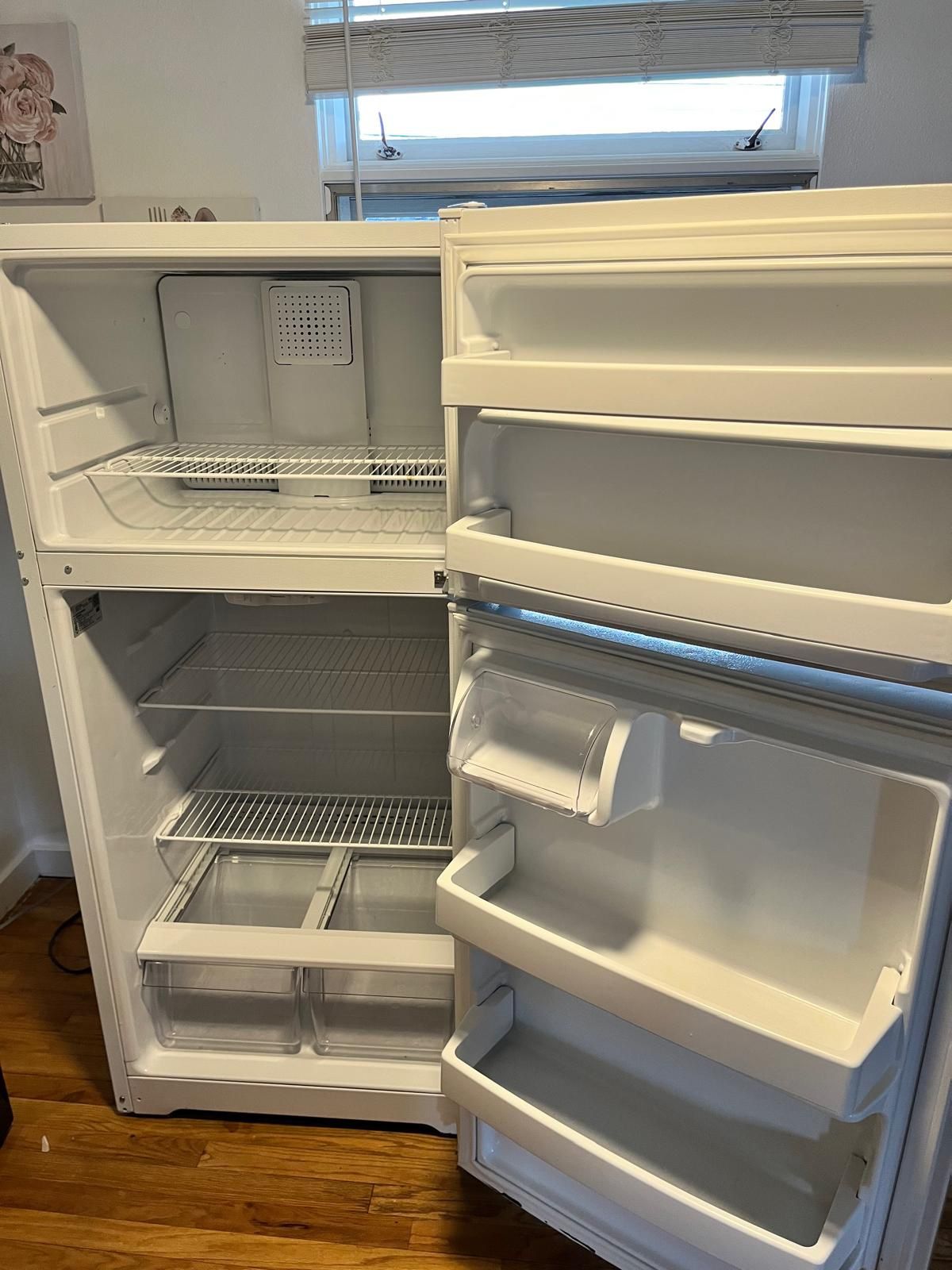 refrigerator Hotpoint