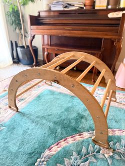 Montessori pickler arch