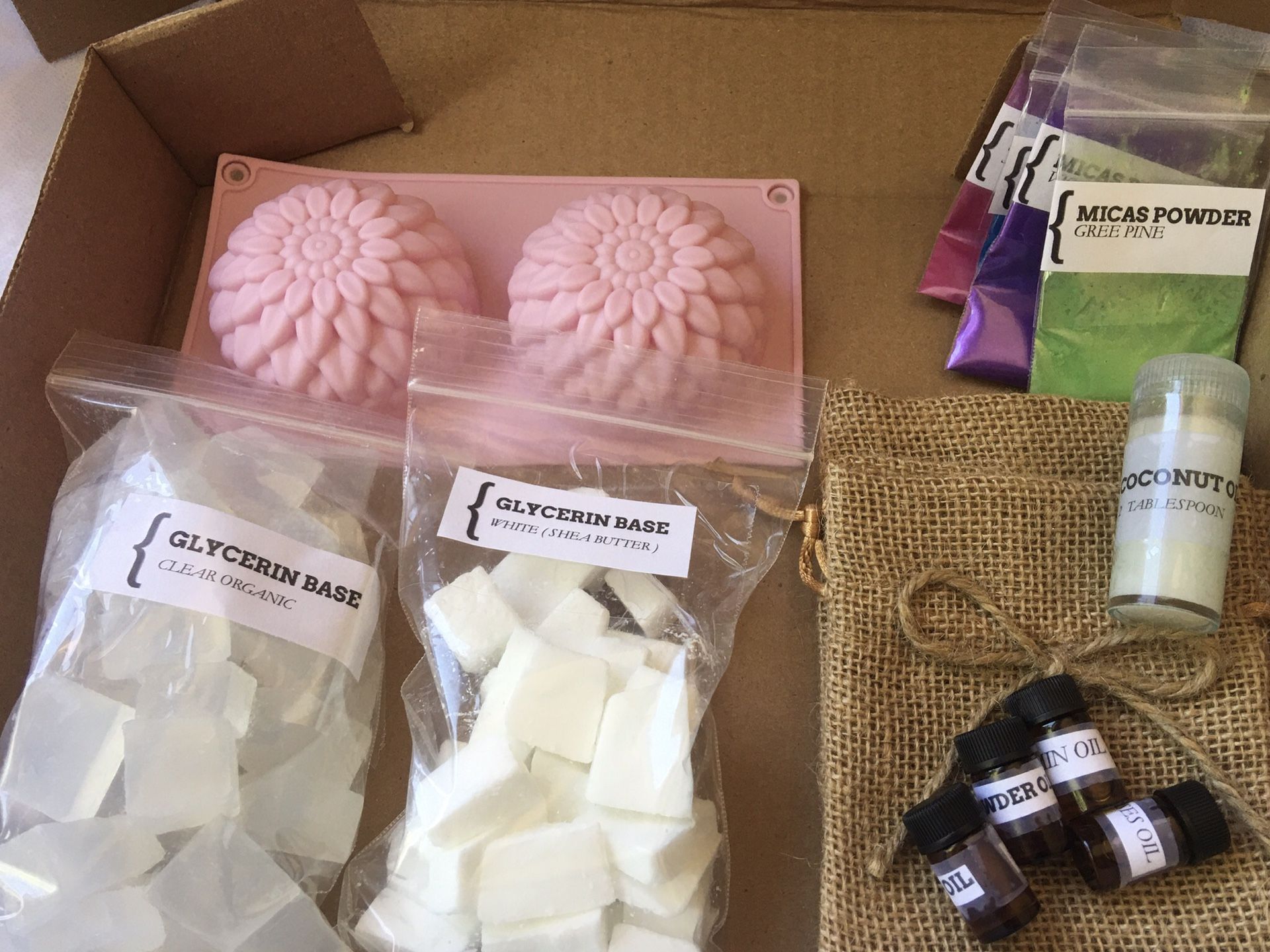 DIY MAKING YOU OWN SOAP ORGANIC