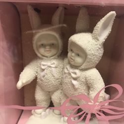 Snow Bunnies Figurine  Like New 