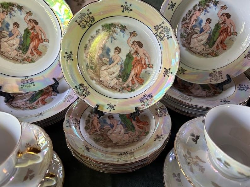 Very rare 38-Piece Dinner Set – Madonna by Kahla Excellent condition Baroque Bavaria Germany