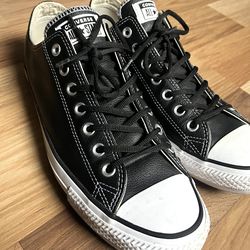 Men’s Size 13 Sneakers - Excellent Condition