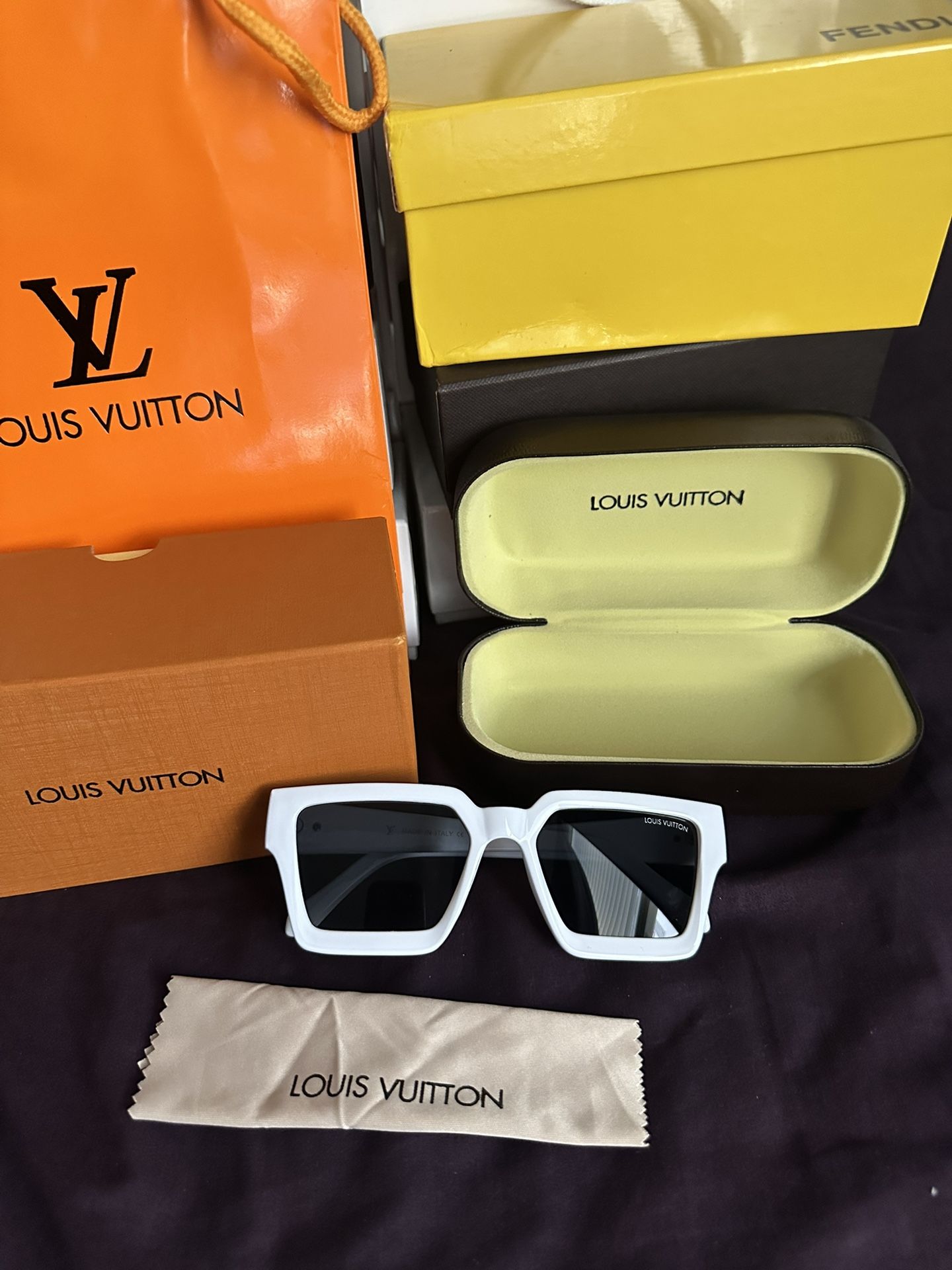 Unisex Louis Vuitton Sunglasses