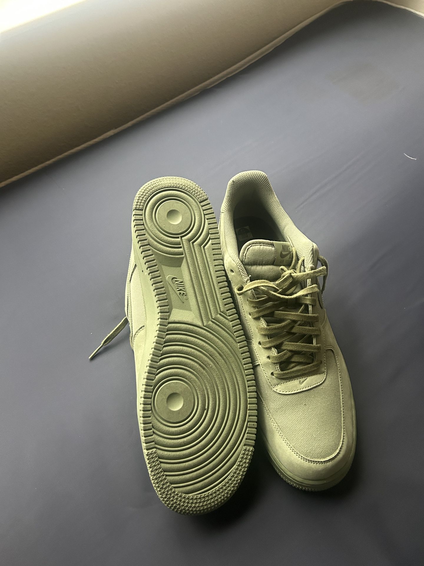 Green Airforces Sz 14