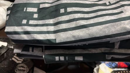 4 pc set two pair curtians for 20.00two set of curtain