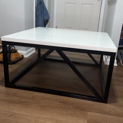 COFFEE TABLE 