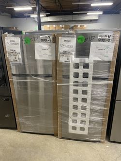 New 30” LG Refrigerator 