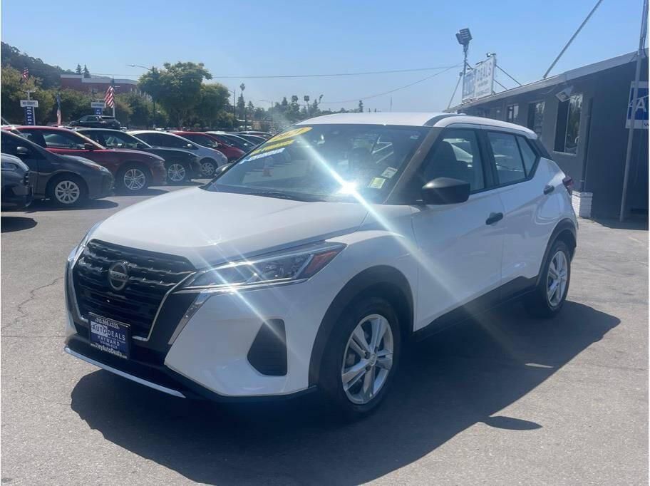 2021 Nissan Kicks