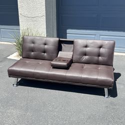 Couch/Futon/Bed 