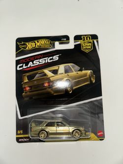 Modern classics Mercedes chase