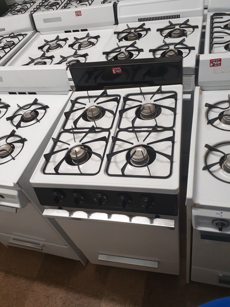 Used Excellent Condition Hotpoint Or Magic Chef Or Brown Gas Stove 20inches 