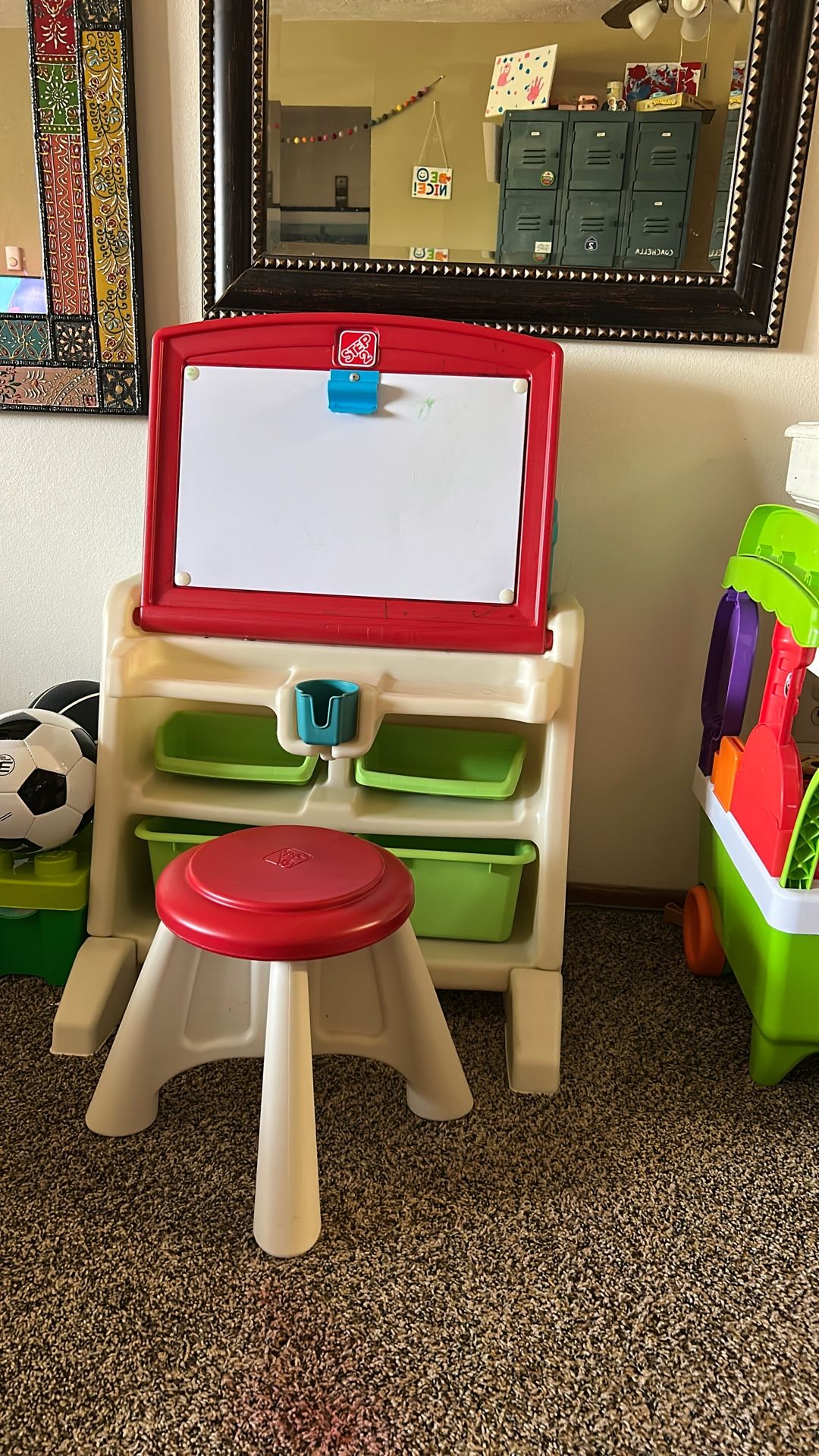 Step2 Flip & Doodle Toddler Easel