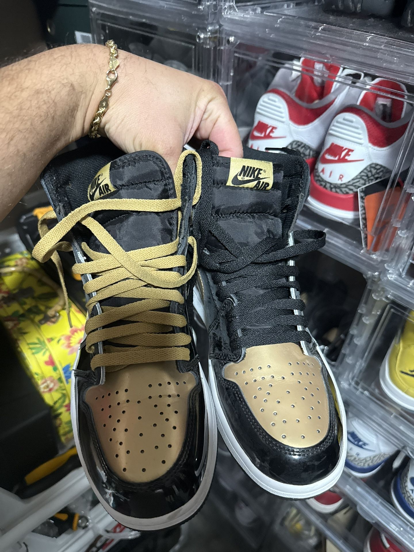 Jordan 1 Gold Toes Size 8.5 