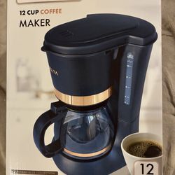 Coffee Maker + 4 Mugs
