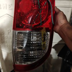 Tundra 2006 Right Tail Light 