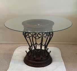 Stunning Ornate Bronze Gold Wrought Iron Metal Scalloped Edge Glass Round Dining Kitchen Entry Table