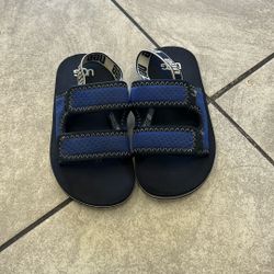 Uggs Blue  And Black 