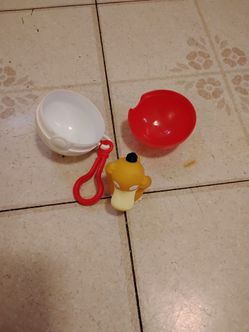 Pokémon Psyduck Figure with Poké Ball Clip