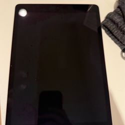 Ipad 9 (almost new)