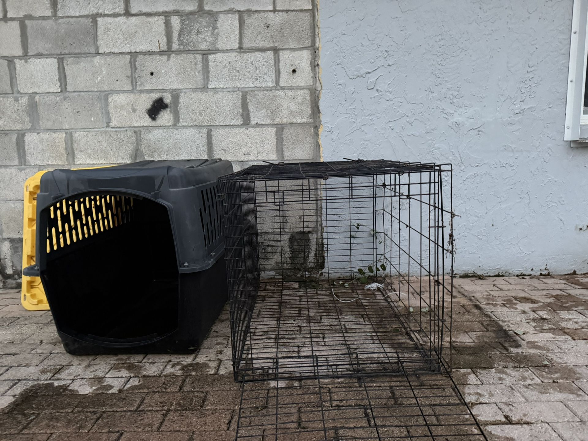 TWO XL EXTRA LARGE DOG CRATES CAGES