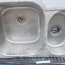 Stainless steel sink