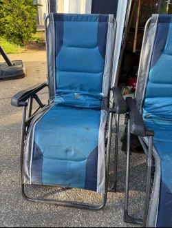 Zero gravity chairs