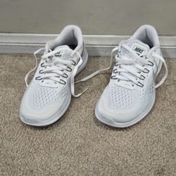 Nike Tennis Shoes  Suze 7