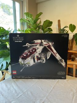 Lego Star Wars - UCS Republic Gunship - *Retired* - #75309