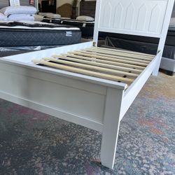 Twin Wooden LIMITED STOCK! Brand New In the Box Platform Bed 