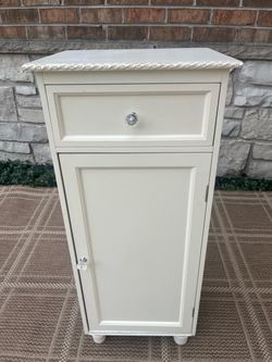 Creamy white cabinet