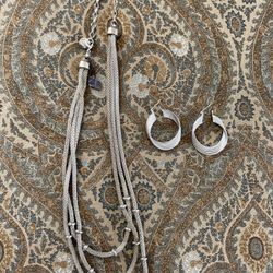 Silver necklace and earrings 