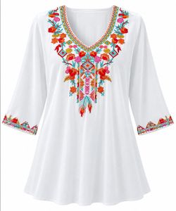 Mexican Embroidered Peasant Blouse / Blusa Campesina Mexicana Bordada