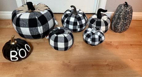 Lot of 7 Pumpkin 🎃 Decorations All for $20!