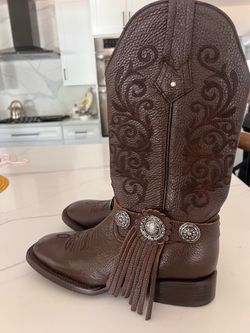 Women leather western boots size 9