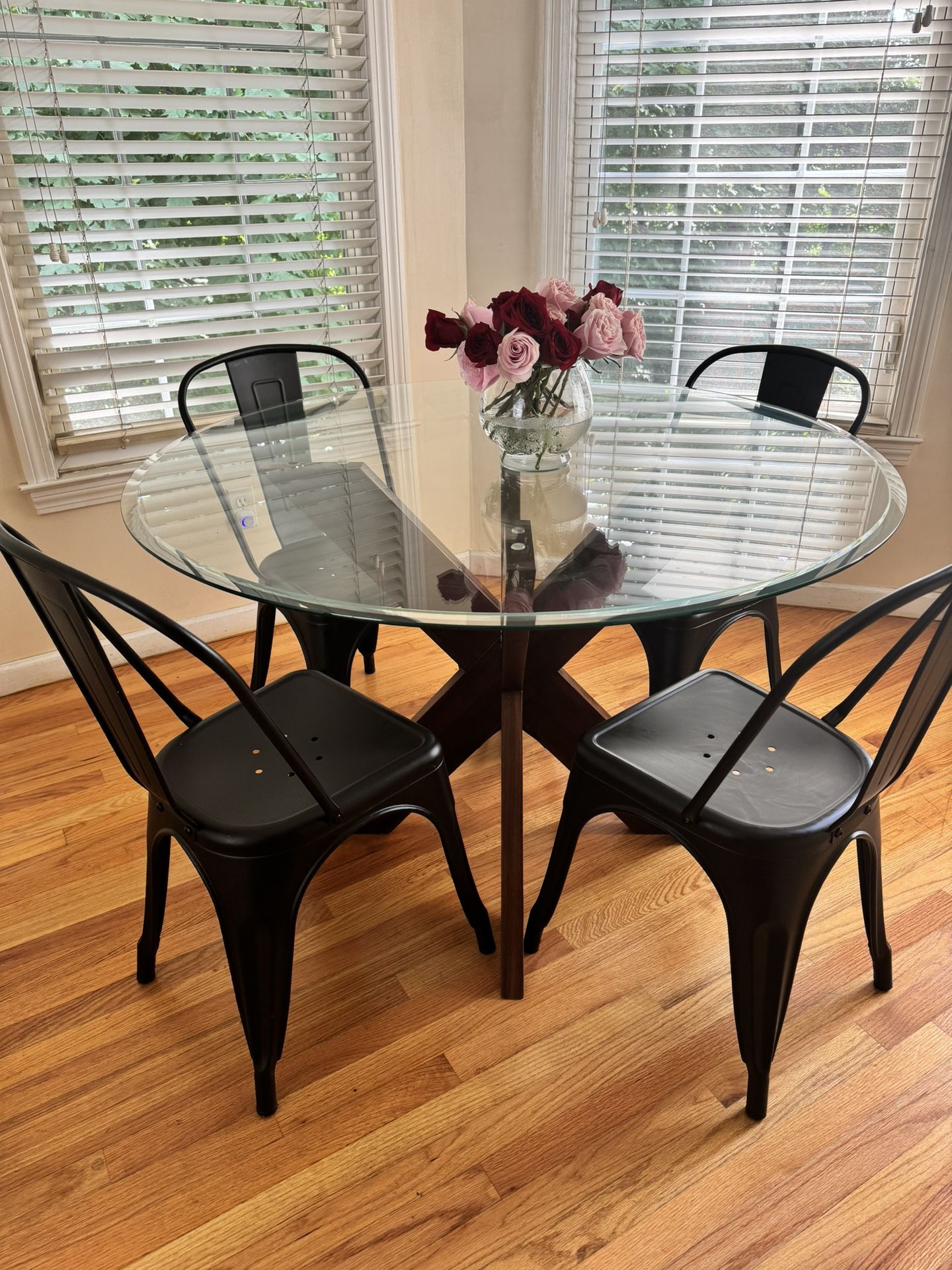 Dining Room Table 