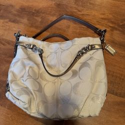 Women’s Coach Shoulder Bag/Purse Shipping Available