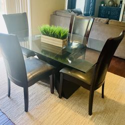 Modern Dining Room Table Glass top 1/2 inch thick