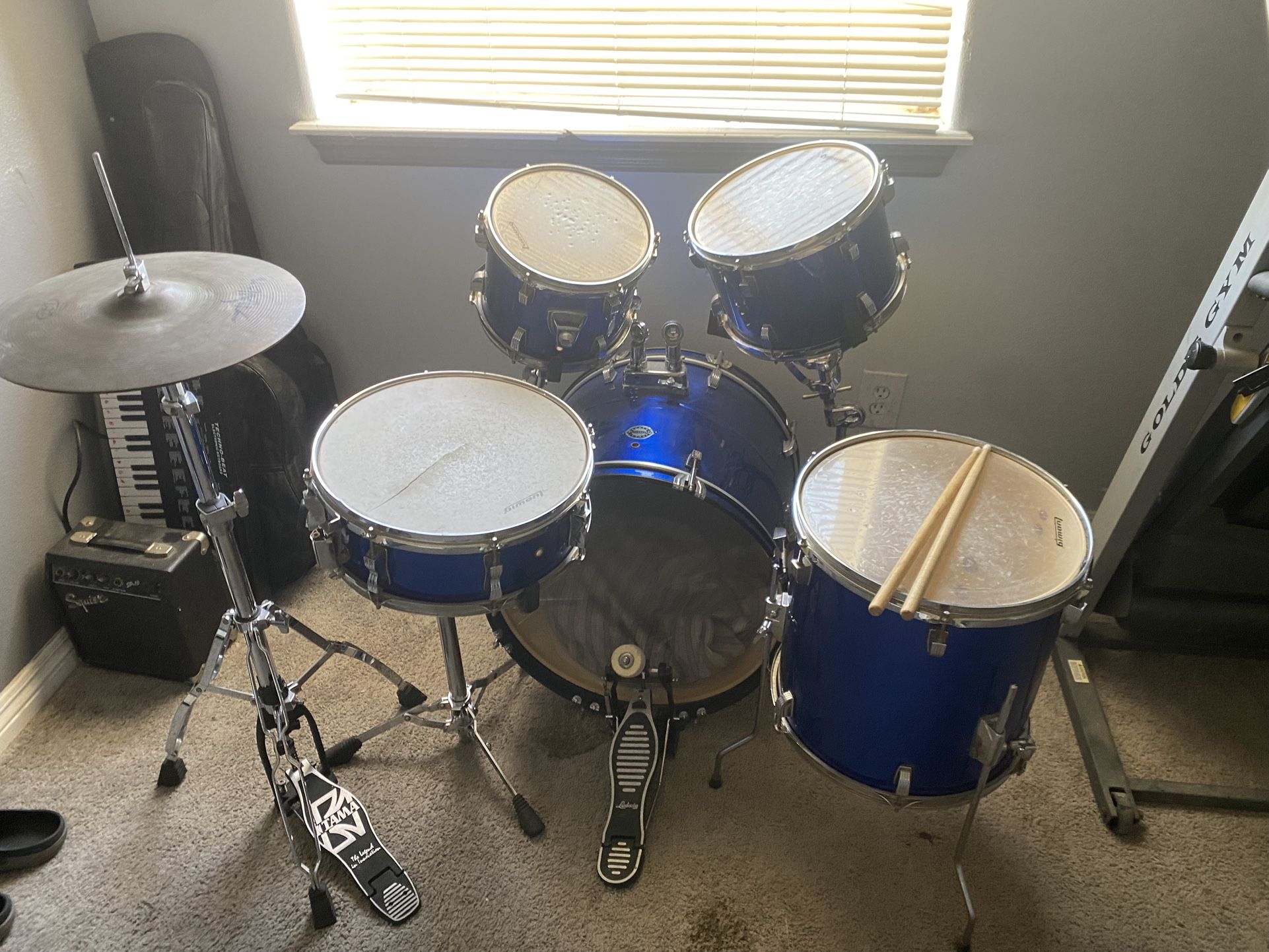Full Drum Set !