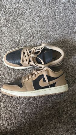 Women’s Nike size 8