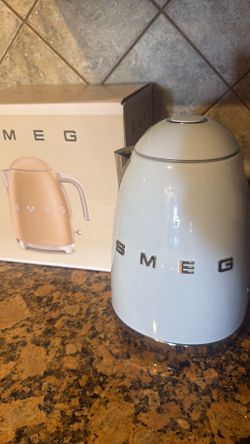 SMEG kettle ice blue color