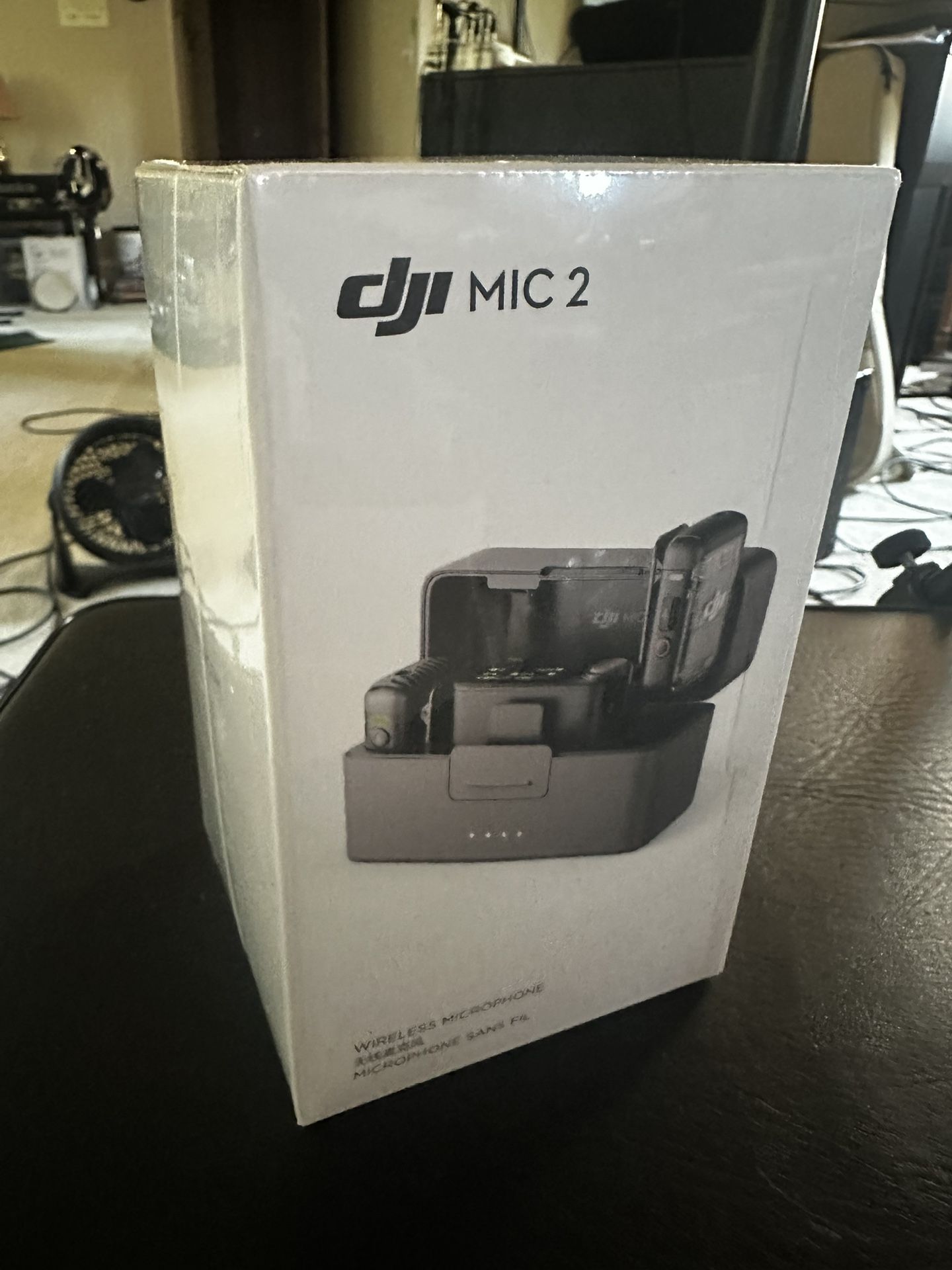 DJI MIC 2 — NEW, NEVER OPENED Wireless microphones TX x2 RX x1 + Charging Case
