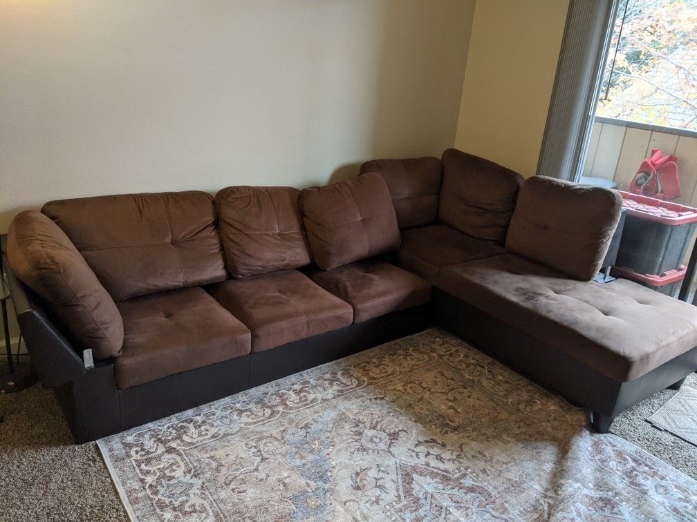 Couch No Pet No Smoke Home